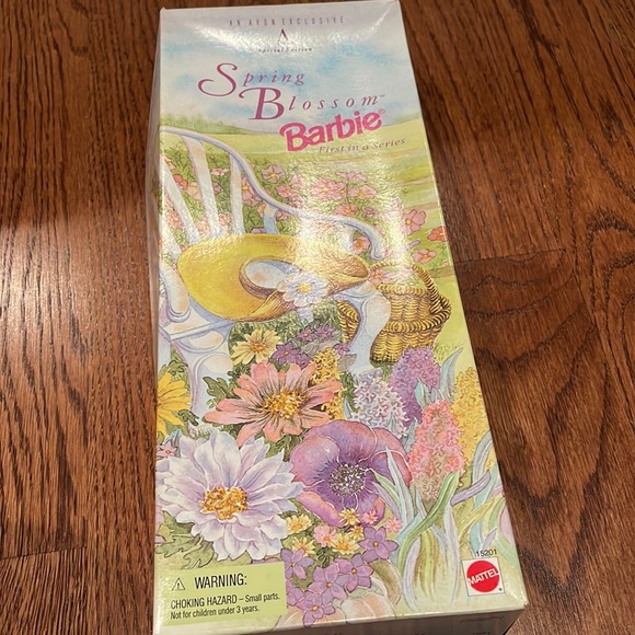 Spring Blossom Barbie - Picture 1 of 5